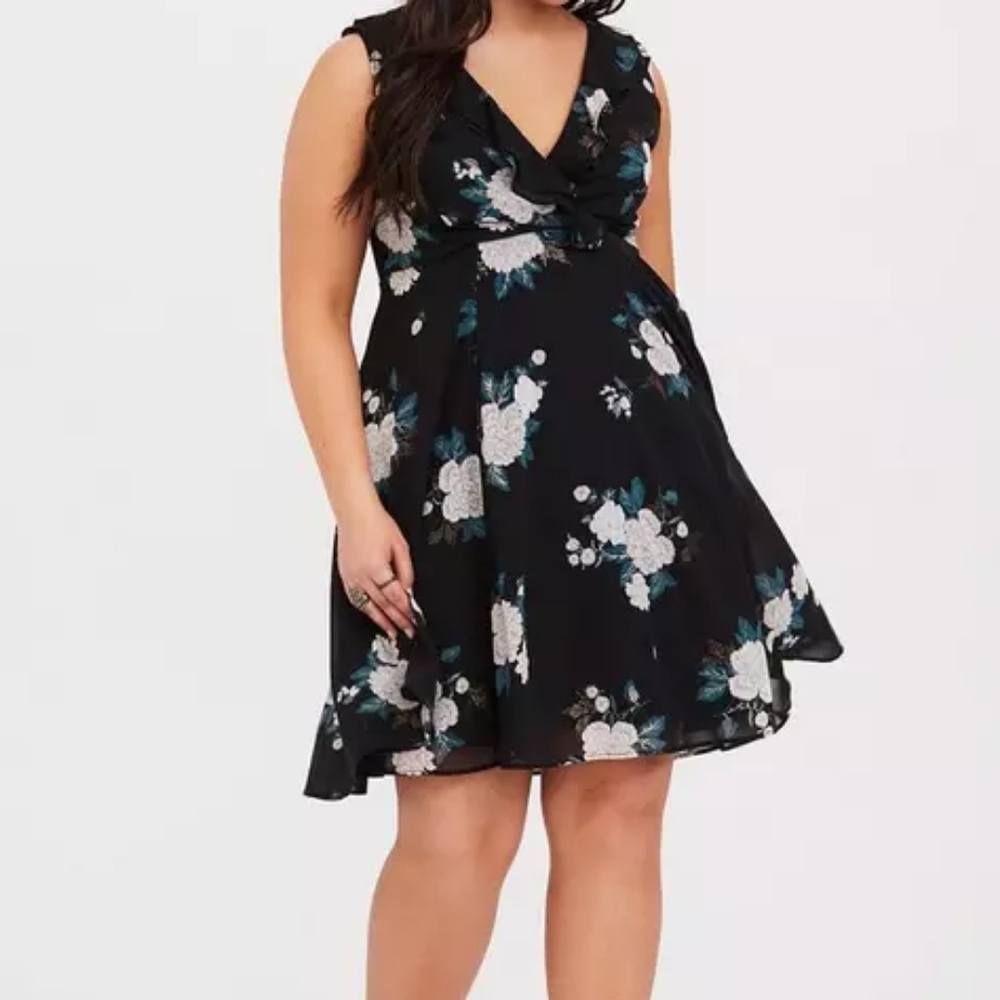 Torrid 18 2X Floral Chiffon Skater Dress